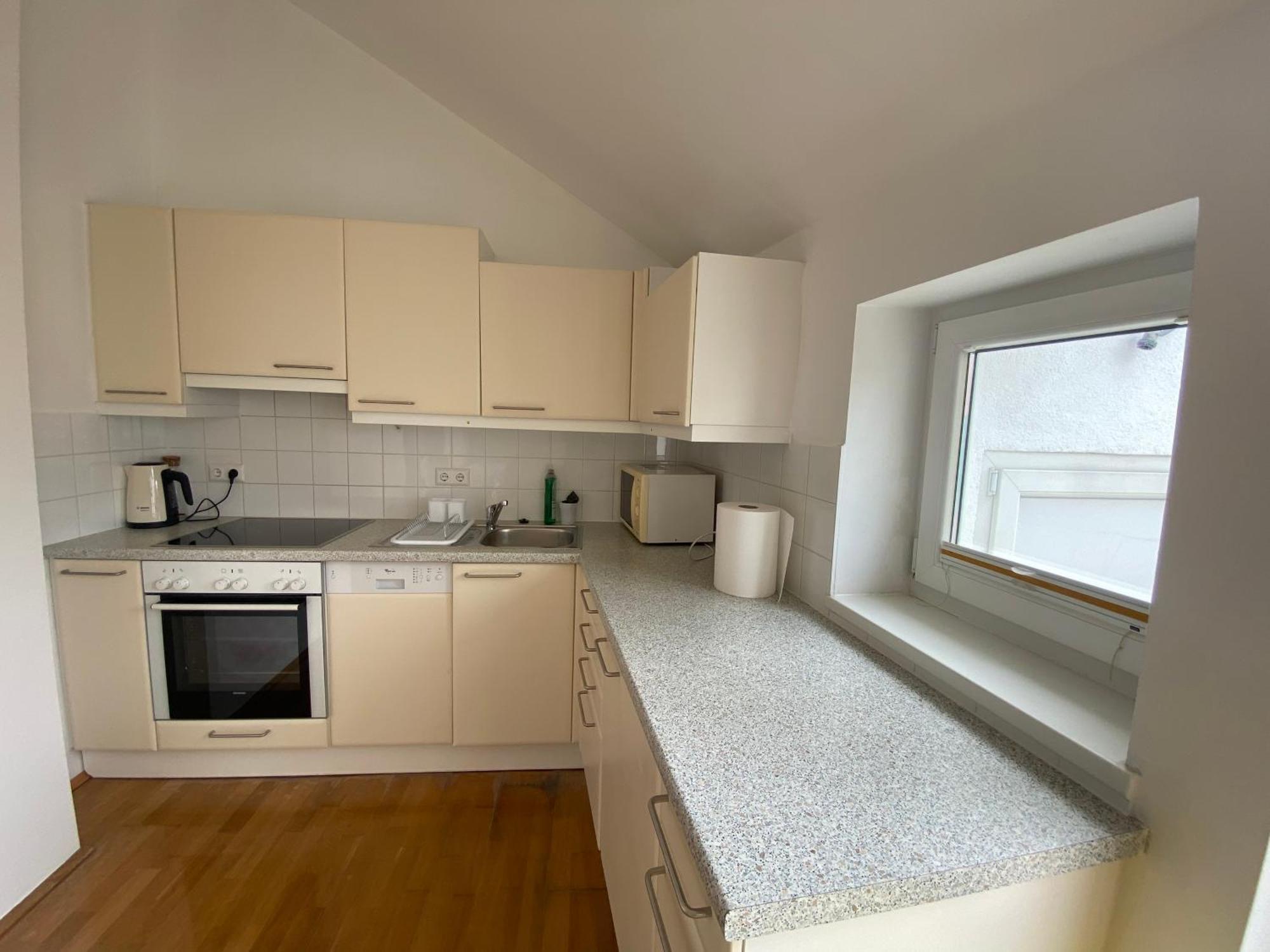 Luxury Penthouse Near Metro, Train Station And 15 Mins Center * Wien