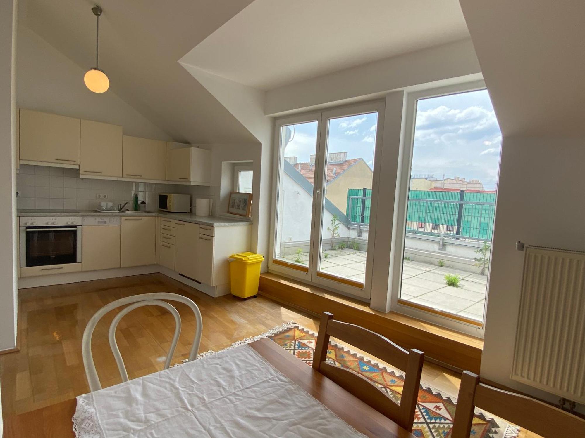 Luxury Penthouse Near Metro, Train Station And 15 Mins Center * Wien